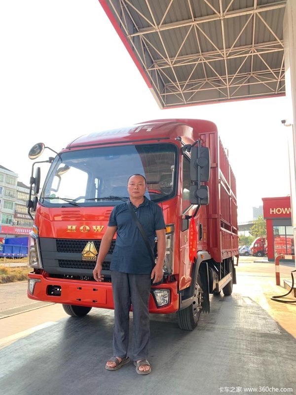 恭喜陈老板喜提爱车!豪沃悍将140马力仓栅运输车1台