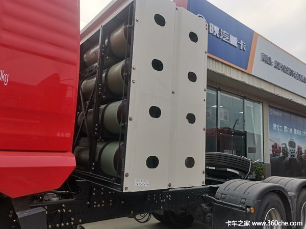 德龙M3000S牵引车成都市火热促销中 让利高达0.6万