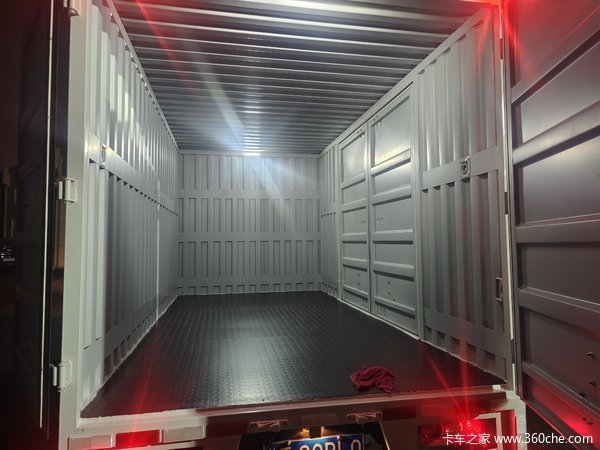 顺丰同款3米6箱车,5.88万标准高配车型