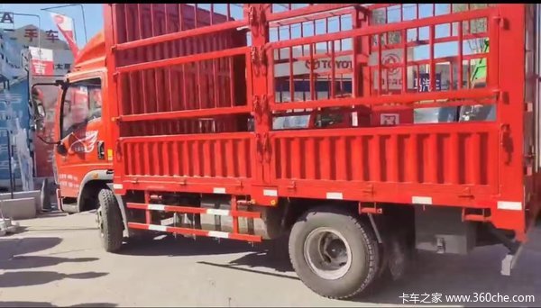 1台170马力豪沃悍将仓栅式运输车成功交付客户