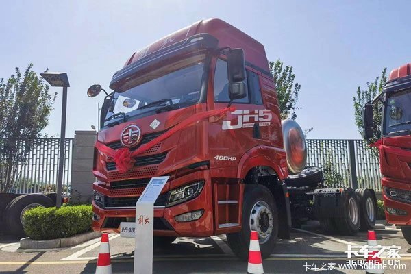 青岛解放 JH5 牵引车在德阳森华汽车销售有限公司—青岛解放开售
