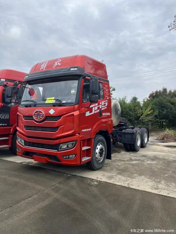 本店为您推荐 青岛解放 JH5重卡 480马力 6X4 LNG牵