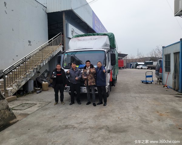 恭喜贾老板 喜提奥铃速运载货车 车门一关 一路平安