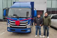 恭喜贾老板 喜提上汽轻卡超越H系厢式运输车