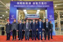 春雷乍响 颠覆行业丨蓝擎新能源重磅推出全球首款 高能纯电轻卡