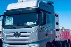 惊喜不断，降0.3万！乌鲁木齐市解放J7牵引车系列超值回馈，