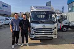 恭喜陆老板 喜提上汽轻卡福星S系厢式运输车