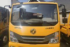 东风多利卡双排，六人乘坐，全柴发动机