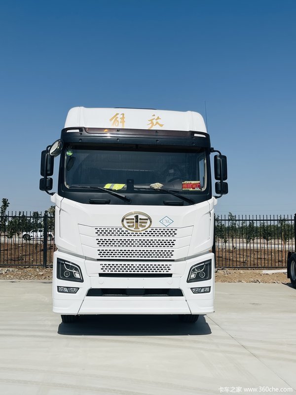 昌吉联强解放JH6460CNG牵引车国六现车 本月优惠促销