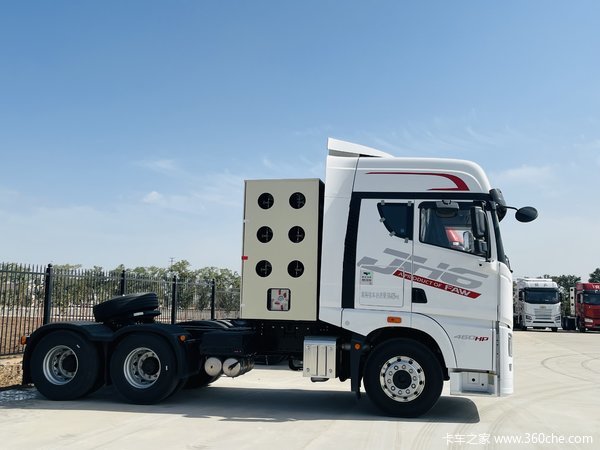 昌吉联强解放JH6460CNG牵引车国六现车 本月优惠促销