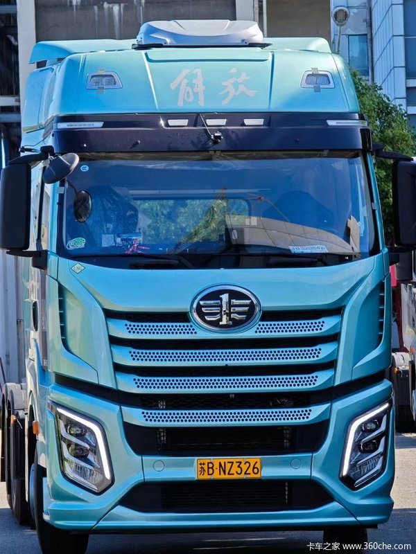 J6V-600马力NG牵引车到店，欢迎各位老板前来免费试用!