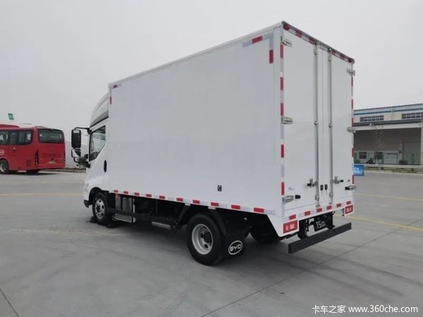 新车13.98万起,比亚迪全新轻卡T5系列上市,配备刀片电池