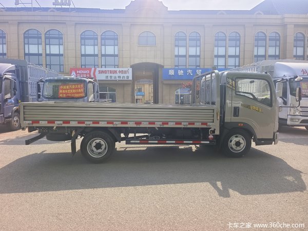 中国重汽HOWO轻卡地库车在滦县鑫鼎618大促，优惠多多，机会不