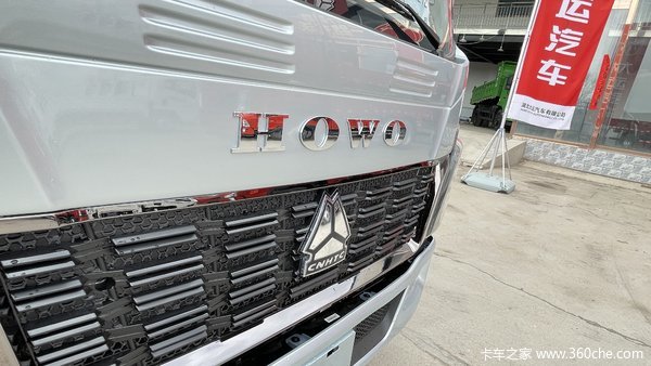龙行龘龘 一路有沃 HOWO轻卡祝您龙行天下