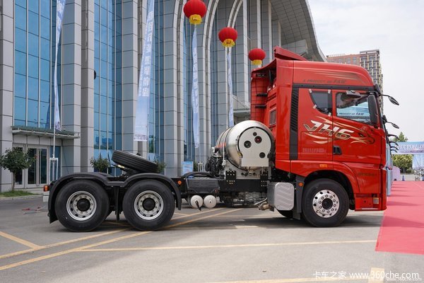 本店新到解放JH6 600马力锡柴发动机天然气牵引车