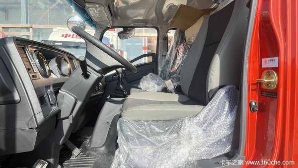 中国重汽HOWO轻卡145马力载货主打经济实惠