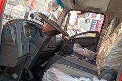 中国重汽HOWO轻卡170马力仓栅是运输车