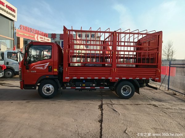 中国重汽HOWO轻卡170马力仓栅是运输车