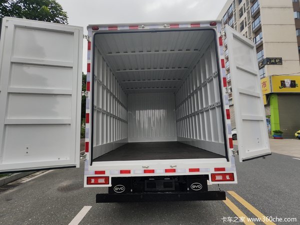 什么?才16.98个!比亚迪你真的是能卷啊,比亚迪T5纯电4米2