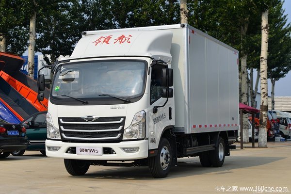 福田 时代领航M5 151马力 3.8米排半厢式轻卡(BJ504