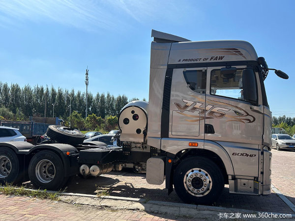 解放JH6 600马力锡柴发动机天然气牵引车,优惠出售