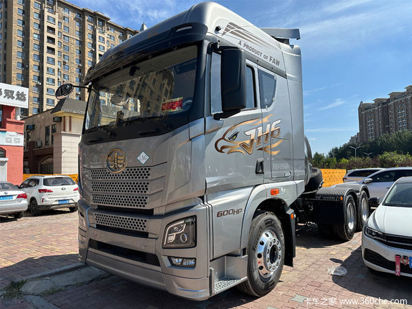 解放JH6 600马力锡柴发动机天然气牵引车,优惠出售