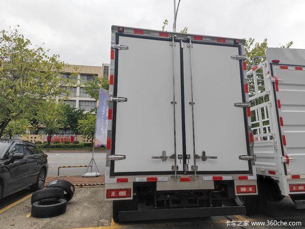 比亚迪T5EV冷藏车凭借着一站式冷链运输成为卡友们赚钱路上好帮手