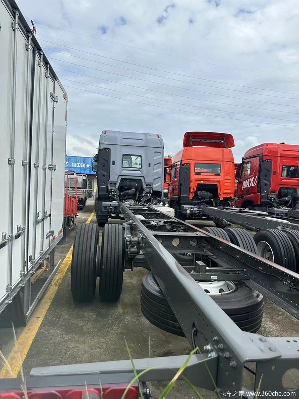 HOWO Max��س��ֳ���ʱ������ �Ż�26��