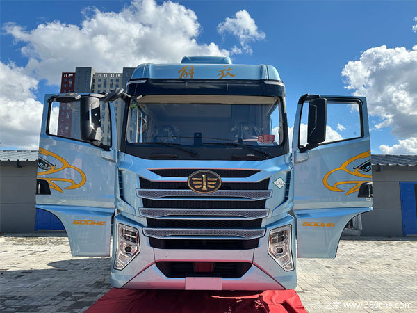 惊喜不断,直降2万!青岛解放鹰途天然气牵引车系列超值回馈