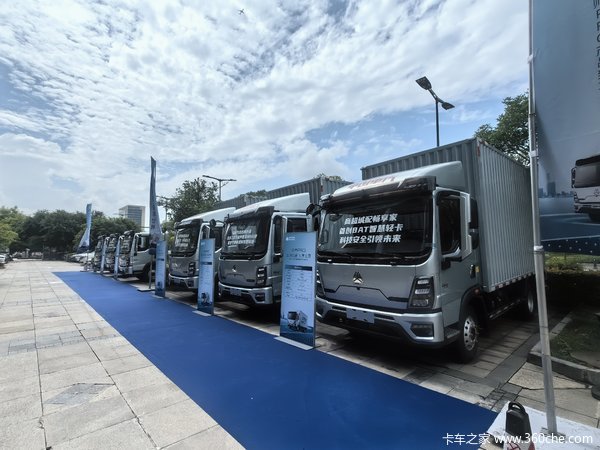 我们比的是：专业、细节、效果、服务、售后，