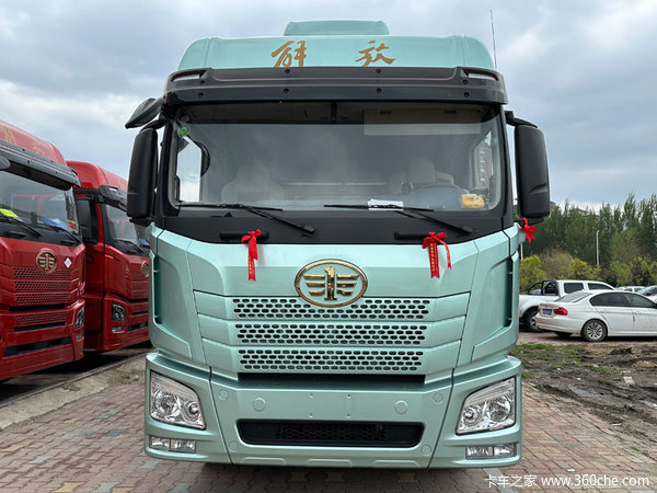 解放JH6 320马力6米8载货车，现车出售