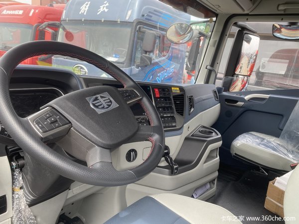 解放三桥自动挡载货汽车到店，欢迎各位用户咨询
