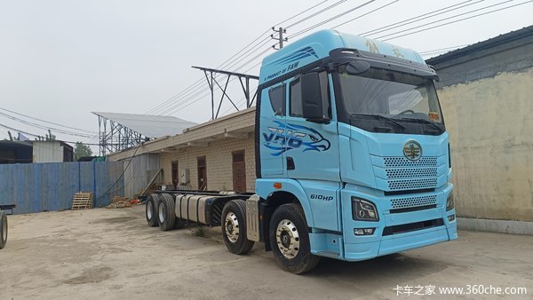 青岛解放 JH6 8*4载货车610马力限时促销中