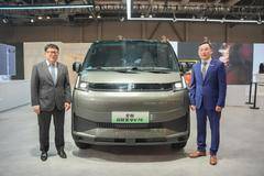 香港车展全球首发！全新远程星享V7E实力引领“中国VAN”全球化