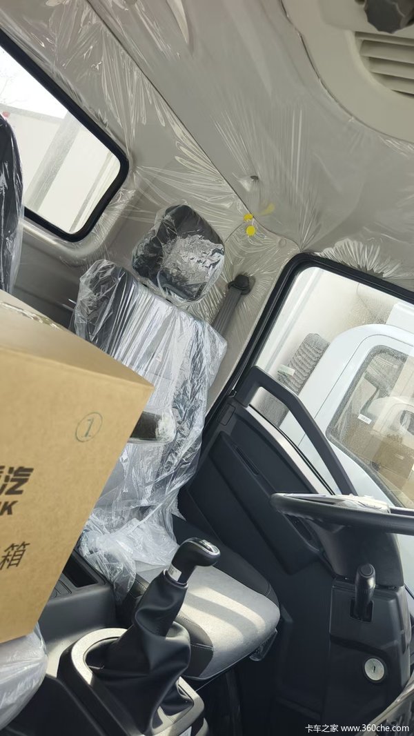 限时特惠,立降0.5万!济宁弘伟追梦载货车系列疯狂促销中