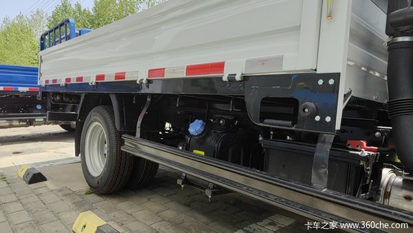 优惠0.3万 跃进福星S80排半柴油小卡火热促销中