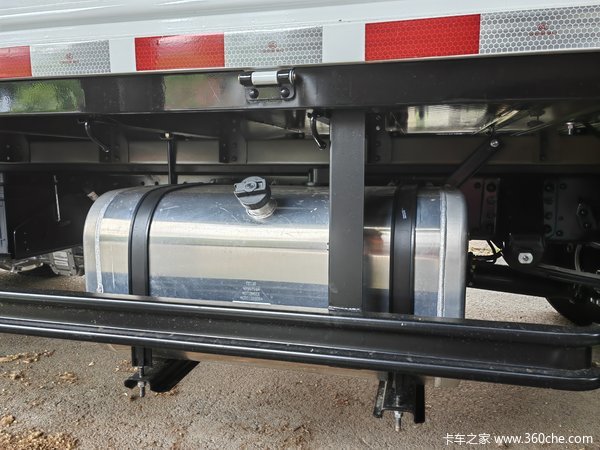 惊喜不断，降0.3万！上汽跃进超越C300云内系列轻卡超值回馈，