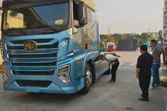 盐城佳运 鹰途660马力 LNG 现车到店 有需求赶紧来店（电）