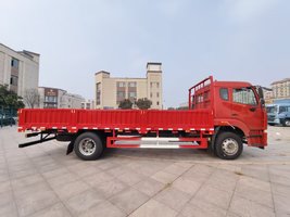 �������ж����ൺ��HOWO NX�ػ������۴���ͣ�����0.5��