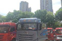 深圳市鹰航牵引车系列，打折优惠，降1.68万，赶快抢购！