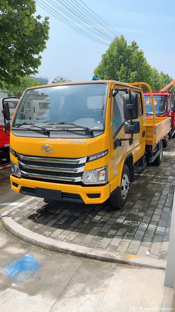 上汽跃进福星S100V云内动力双排栏板限时促销中 优惠0.3万