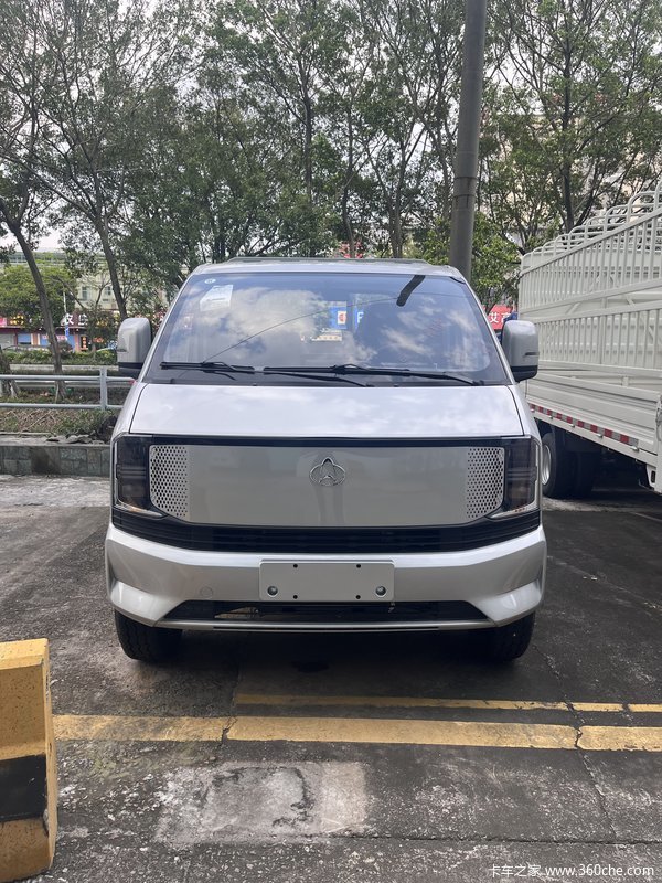 长安跨越星塔K5单排单后轮豪华版新车驾到