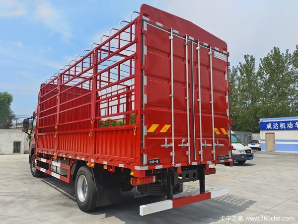 盐城佳运之星 恭贺王老板喜提新车 日进斗金!