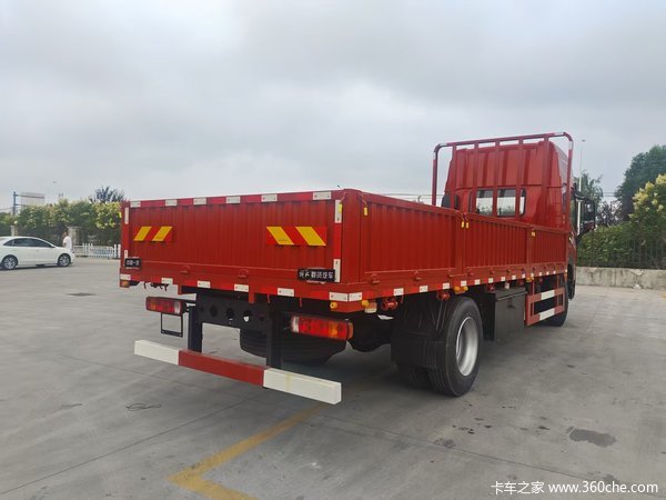 盐城佳运之星恭贺喜提新车6.8米平板 车轮滚滚 财源滚滚!