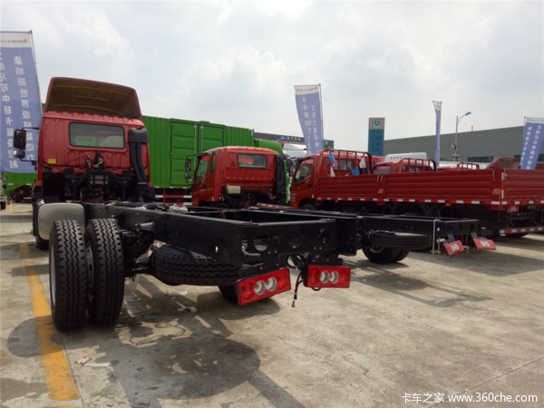 嘉兴汽车商贸园GDP_嘉兴环球商贸中心(2)