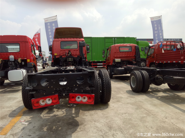 嘉兴汽车商贸园GDP_嘉兴环球商贸中心(2)