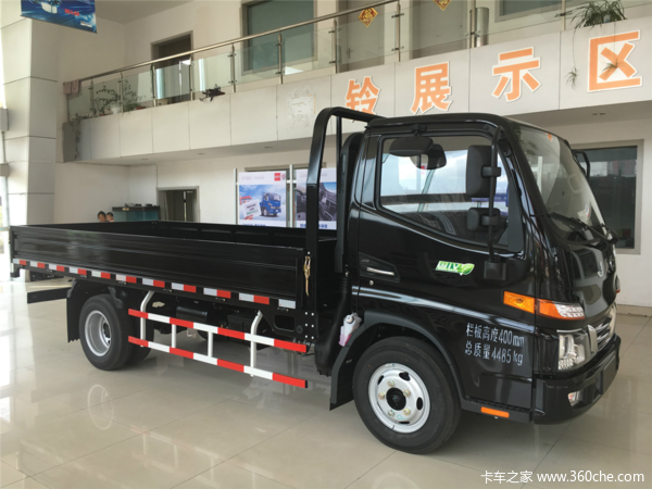 全新骏铃V6黑色北美迈斯福发动机到店