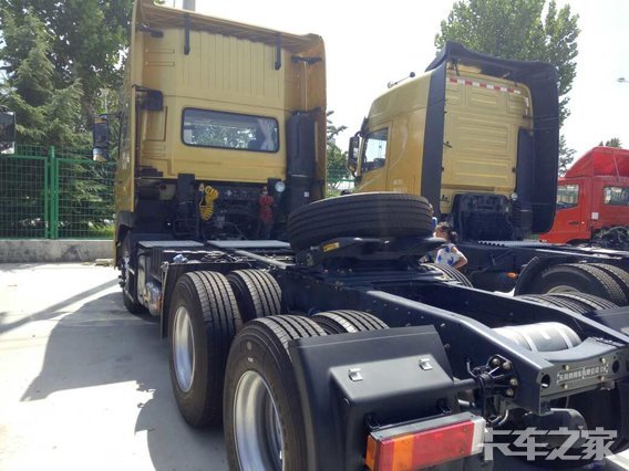 直降3万元 济南东风天龙牵引车优惠促销