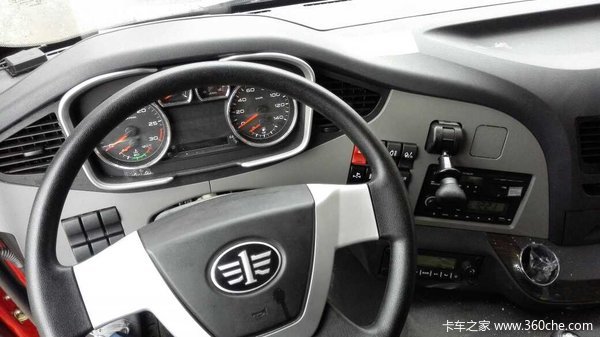 直降0.3万元 石家庄解放J6P牵引车促销