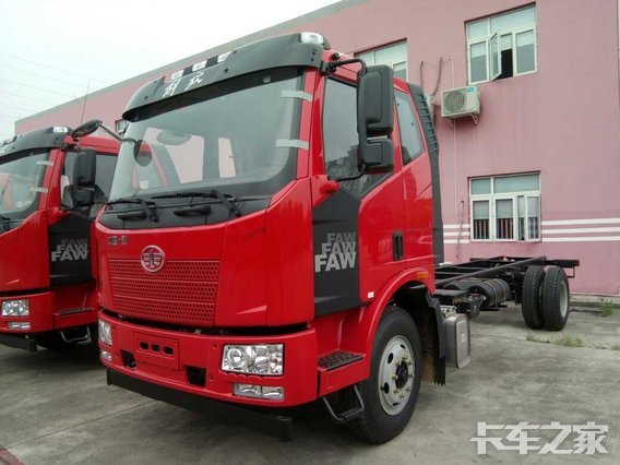 回馈用户 成都解放J6L底盘车钜惠1.5万